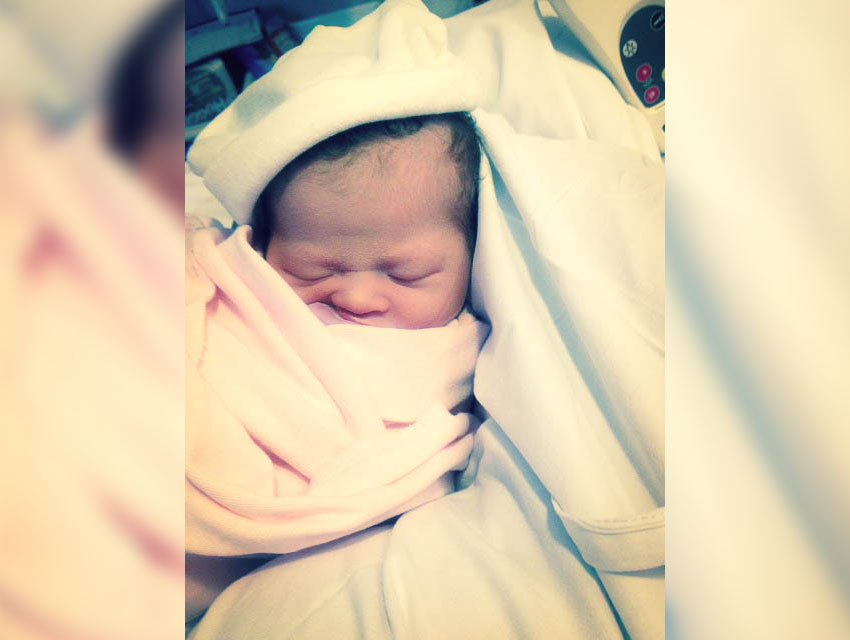 Emma Crowder welcomed daughter Chloe on the 5th of March, 2014 in Melbourne, Australia.