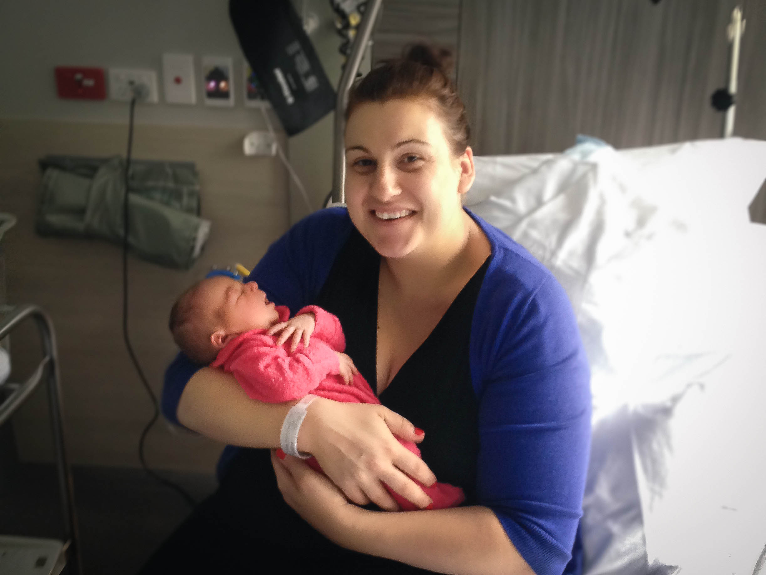 Laura Loricco welcomed daughter Grace born on Thursday, 27th of February 2014 in Geelong, Australia.